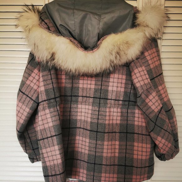 coat - Picture 2 of 2